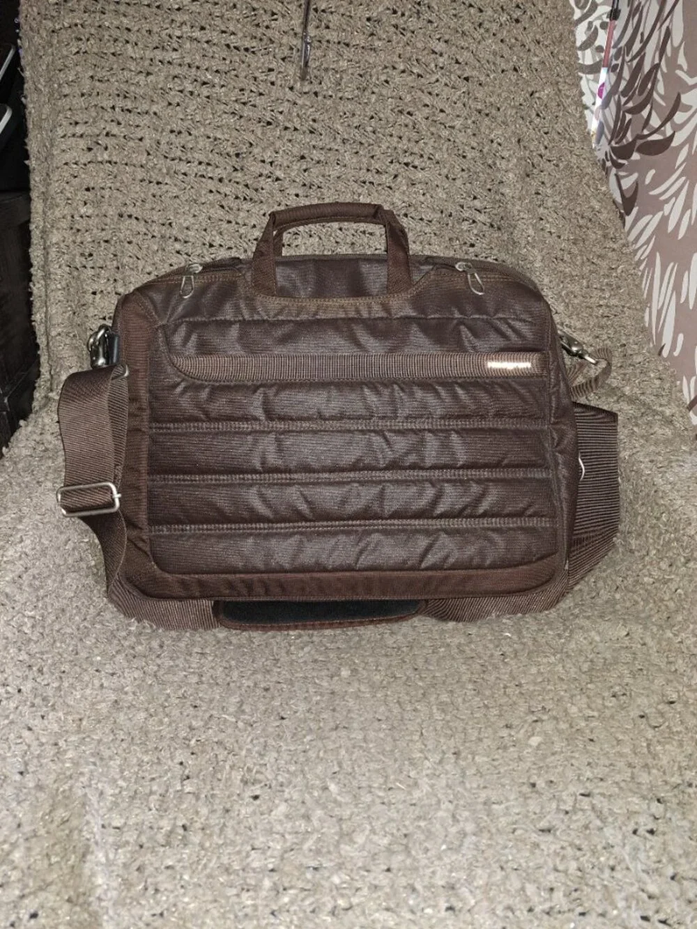 HEDGREN-UTOPIA 14L-Padded Laptop Messenger Travel Bag-Brown-Quilted-Near Mint